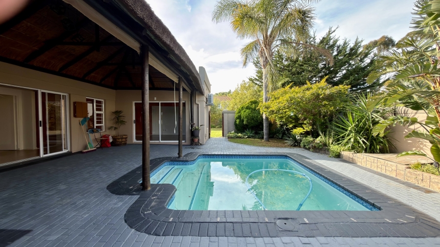 3 Bedroom Property for Sale in Olive Grove Western Cape
